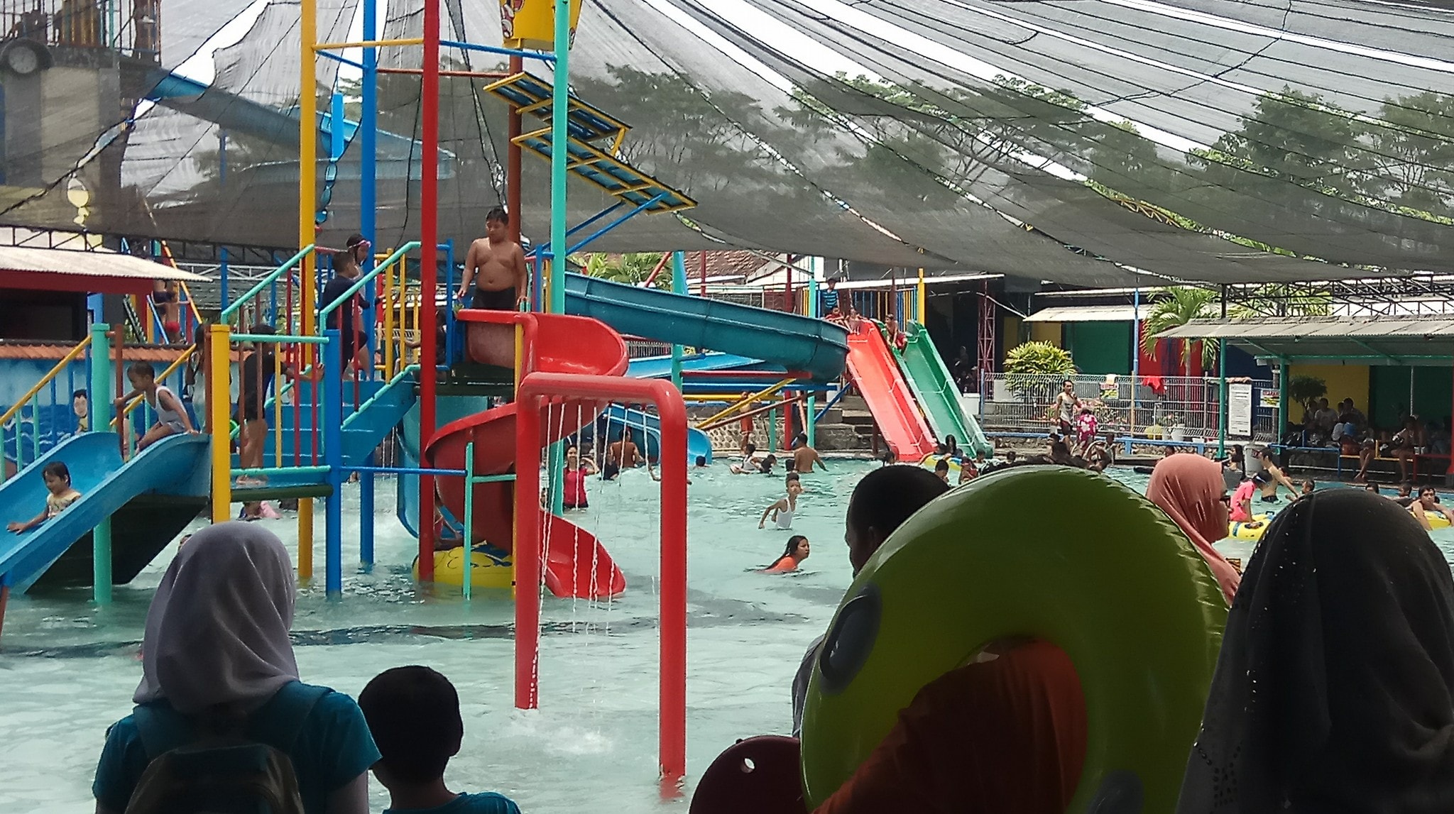 Seluncuran mini anak King Kong Splash